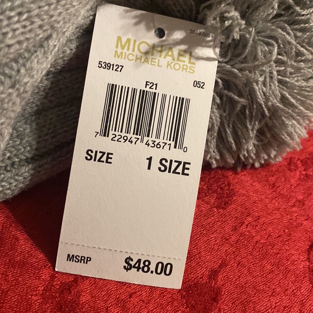 Michael Kors Women’s Gray Pom Beanie - Picture 6 of 6